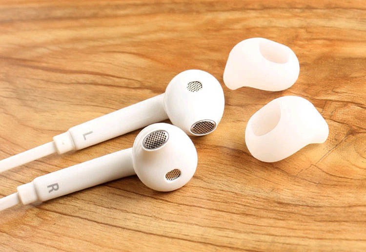 2703459207_1380332407