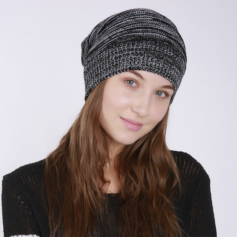 Gebreide beanie muts voor dames en heren van wol_voghion.com