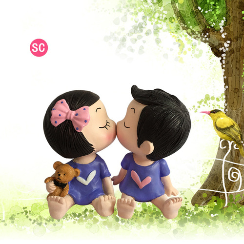 Valentine's Day Gift Cute Resin Kissing Doll Baking Cake Decoration Car Ornament Birthday Gift
