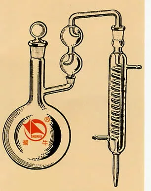 Поставка лабораторного полностью стеклянного дистиллятора