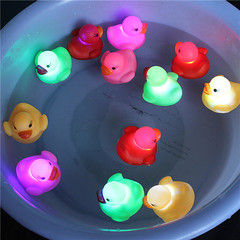 LED Water Sensing Glowing Duck Floating Flashing Baby Duck Bathing Playing Duck Floating Glowing Duck Wholesale