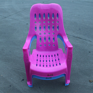 Оптовая гвангси Liuzhou Четырех угловой пластиковый табурет Пластиковый табурет Вучжоу ручные бары, задница спины, удобный пластиковый кресло