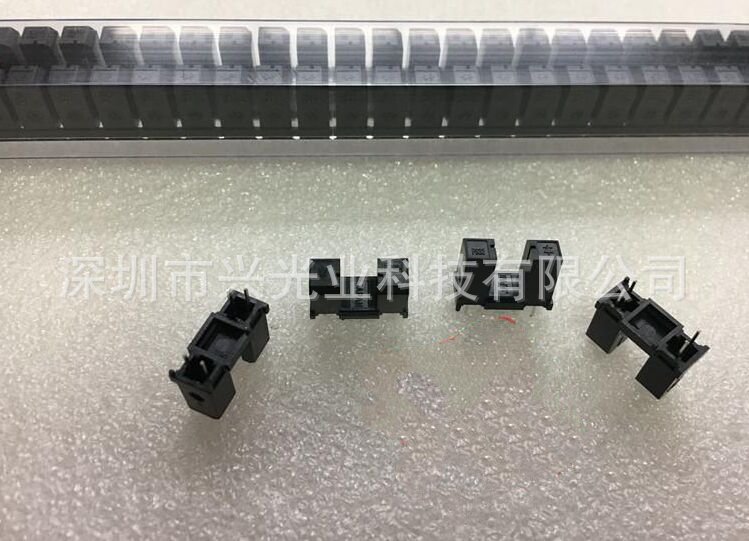 TLP832槽型光电开关TOSHIBA槽距5MM固定壳P832四脚开关