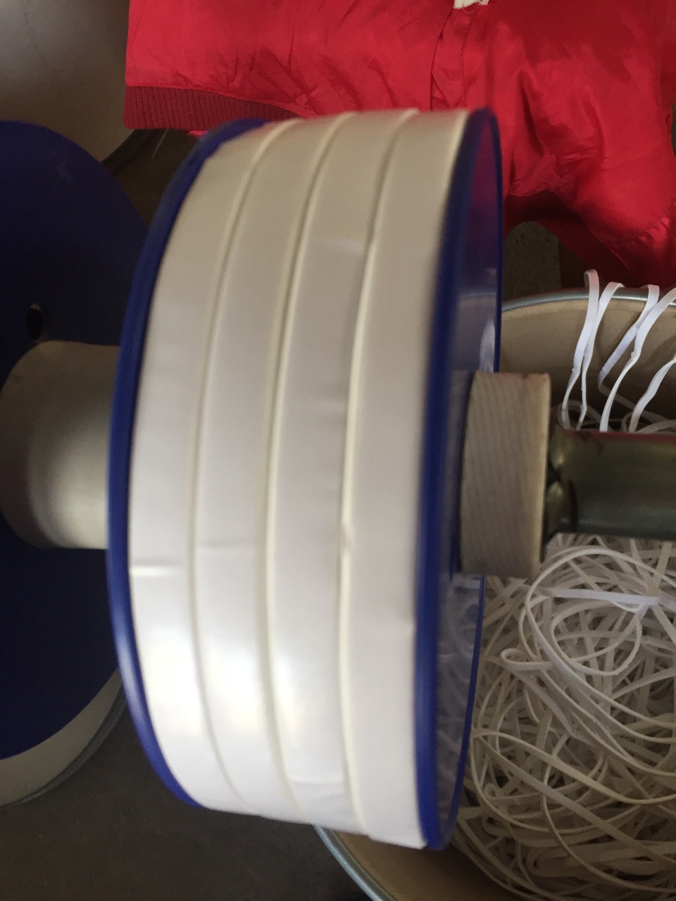 淄博厂家直供聚四氟乙烯膨体弹性密封带耐温耐腐单胶PTFE带