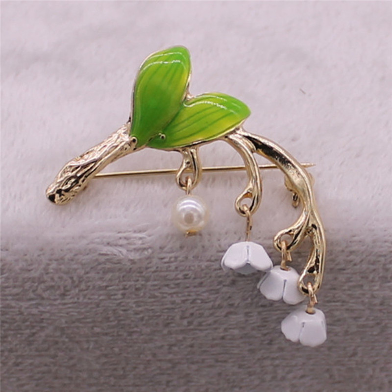Plating Design Elegant Pin Flower Imitation Pearl Alloy Plating Women'S Brooches