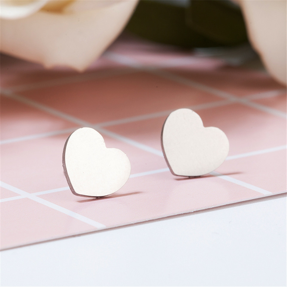 Simple Heart-shaped Stainless Steel Earrings Wholesale display picture 3