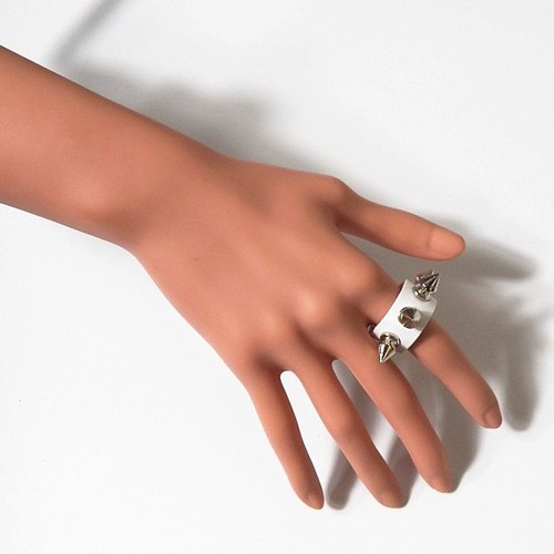 17 Trendy European and American Jewelry / Fashion Accessories PENGKE Non-mainstream Couple's Rings Rivets Street Dance Performance Rings