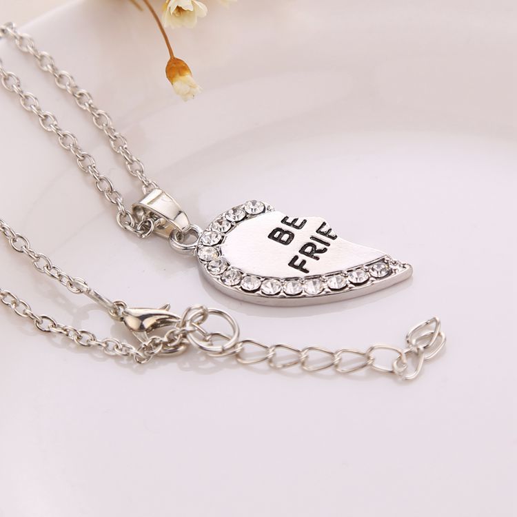 20g Weight Necklace Classification Wedding, Travel Occasion Alloy Material Letter Pattern Women'S Gender Plating Design Fashion Style Gold, Silver Color Fashion Letter Alloy Wholesale Pendant Necklaces 6