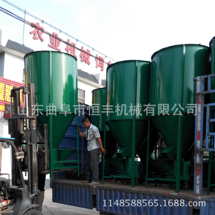 鸡饲料混合粉碎机 猪饲料搅拌罐 立式自吸粉碎搅拌机