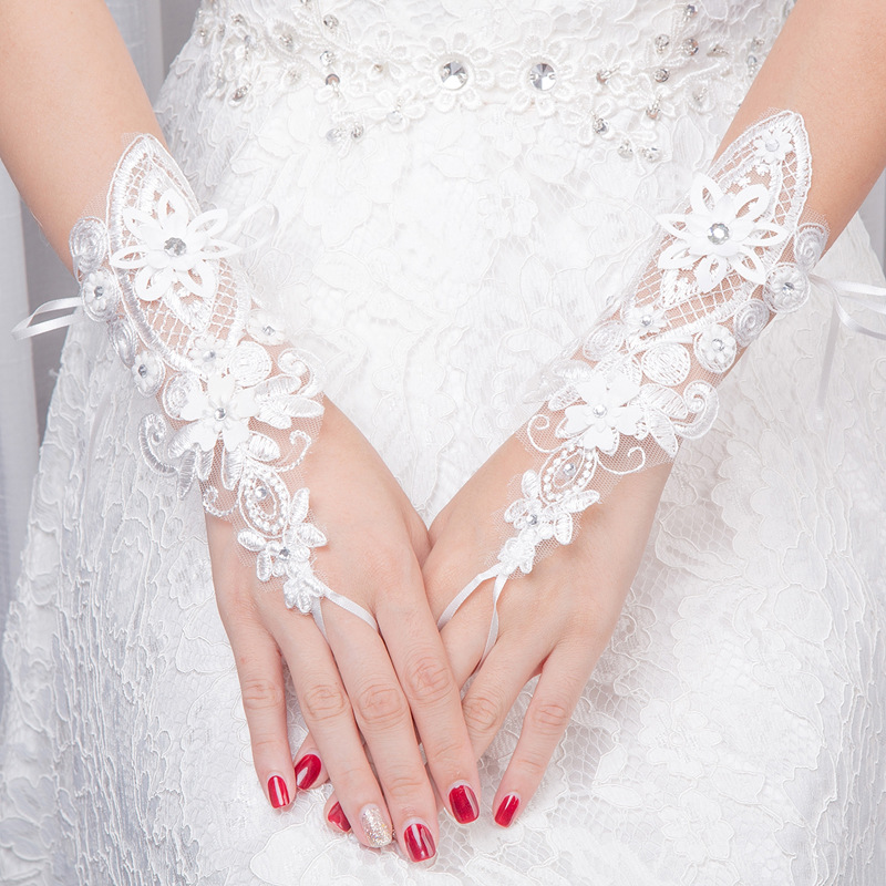 Gloves for bride