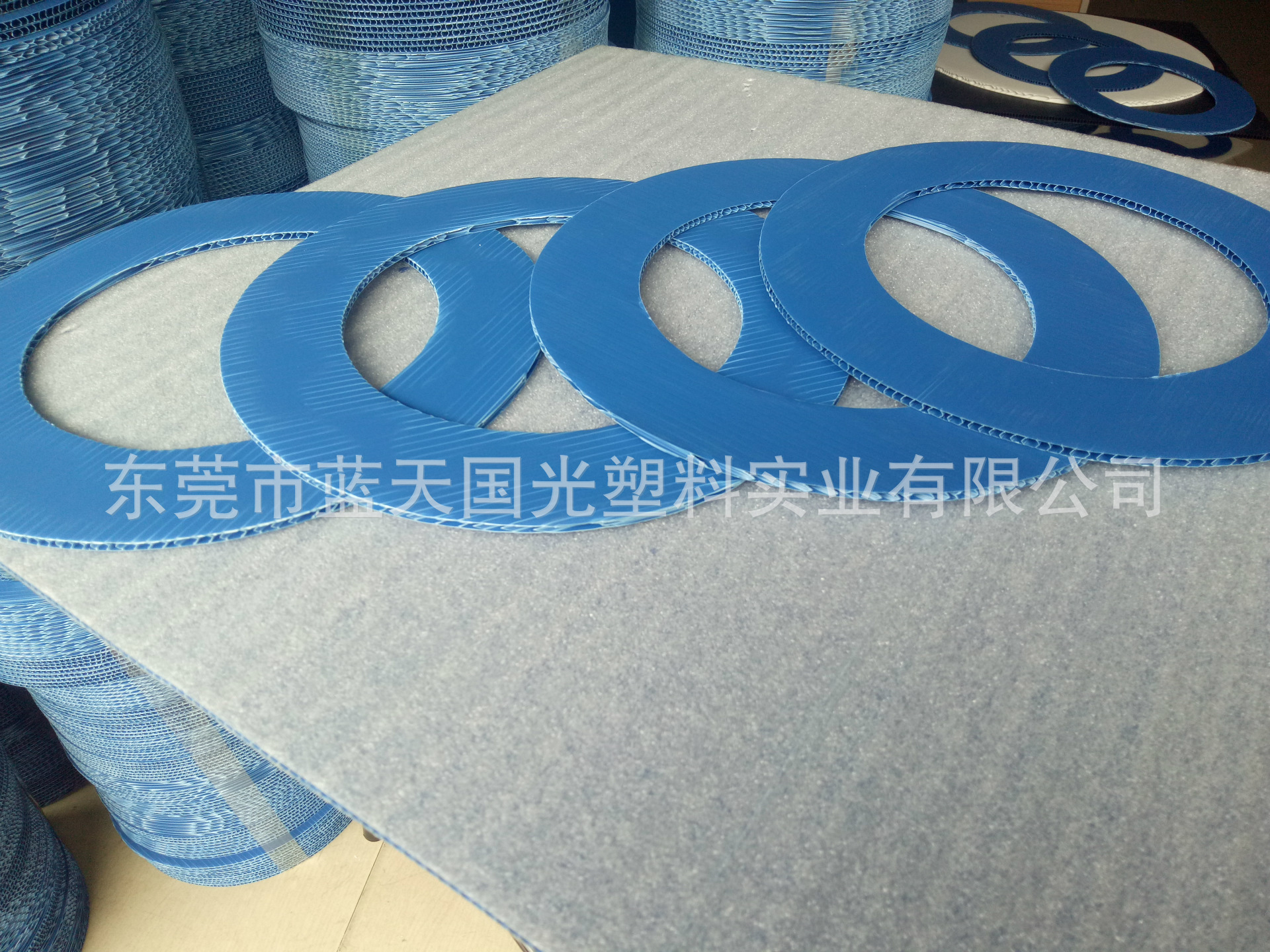 热销塑料中空板 全新料pp防潮防尘隔板 塑胶板中空板圆圈挡板