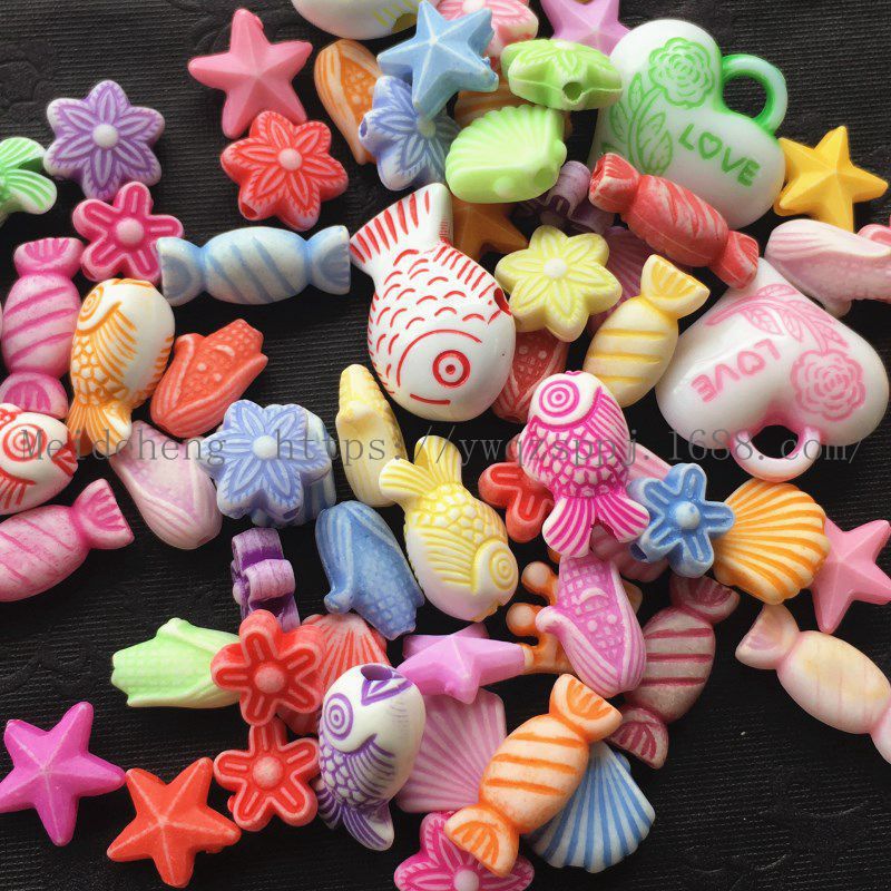 Yiwu Meideheng handmade beaded accessories and ornaments materials: colorful washed beads, flowers, heart-shaped fish, candy beads detail image 4
