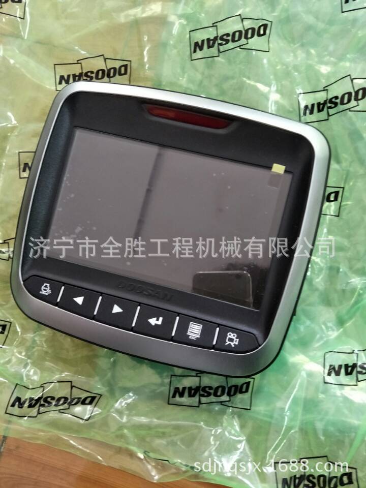 批发DX300挖掘机驾驶室显示器驾驶室座椅履带总成链条挖斗工程车