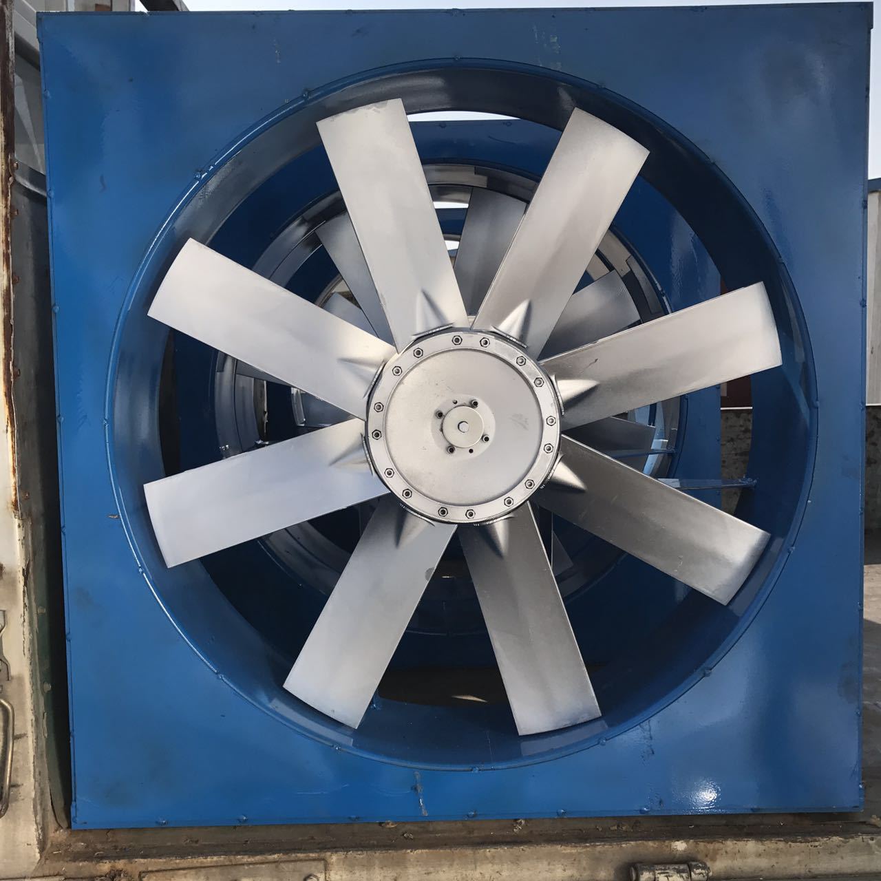 专业生产烘干设备配件换热器耐高温高湿轴流风机散热器