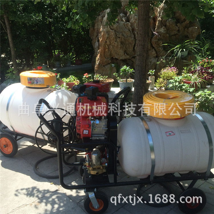 黑龙江手推式打药机 推车打药机容易 远射程喷雾小麦打药机 