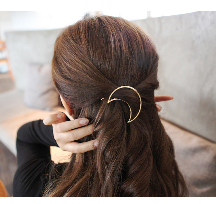 20g Weight Hair Clip Hair Accessories Type 1 Piece Quantity Daily Occasion Alloy Material Moon Pattern Women'S Gender Plating Design Simple Style Style Simple Style Moon Alloy Plating Hair Clip 1 Piece 12