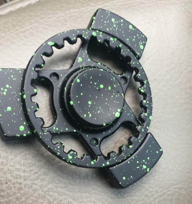 Hand Spinner 新款 三叶指尖陀螺 金属 手指间陀螺 UFO 热销