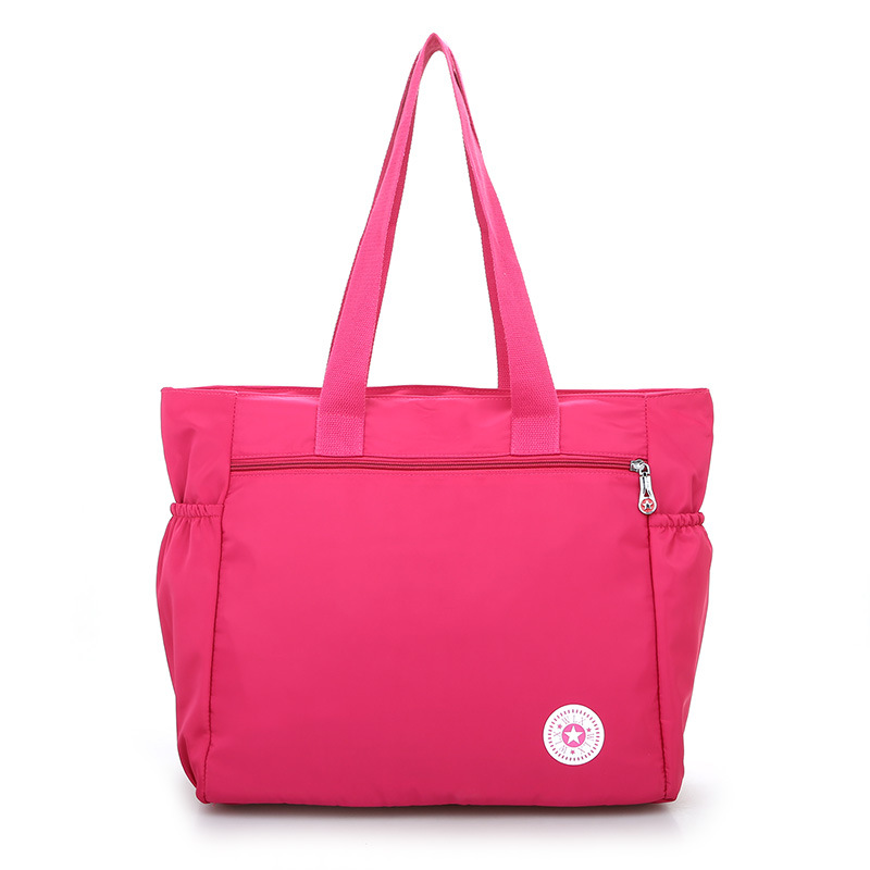 Transfronterizo 2021 primavera e invierno nuevo bolso de hombro de mujer bolso de nylon de gran capacidad bolso de momia de color sólido multifuncional