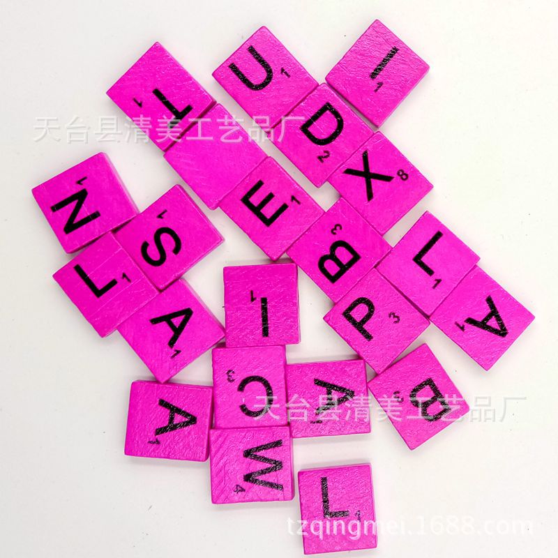 26 colorido cuadrado letras inglesas Impresión de madera de colores Inglés letras 100 piezas un paquete 18*20mm