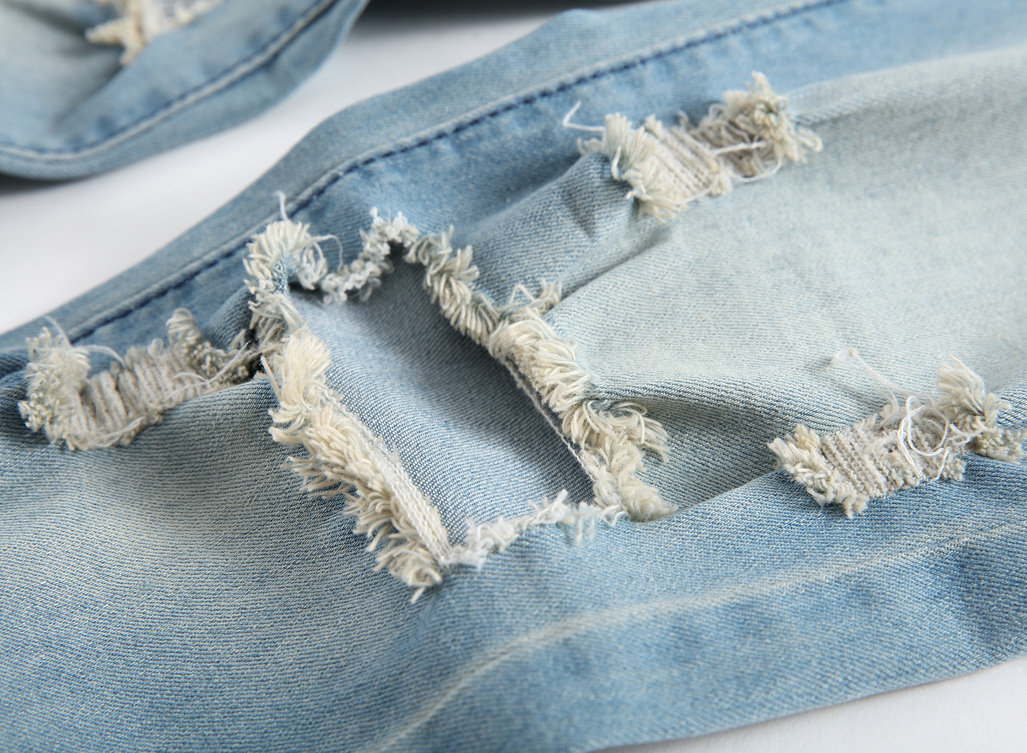 Herren Skinny Jeans Mit Waschung Und Destroyed Effekten_voghion.com
