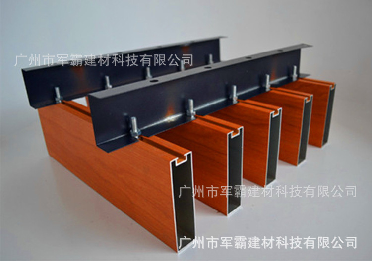 3267800961_1229893361