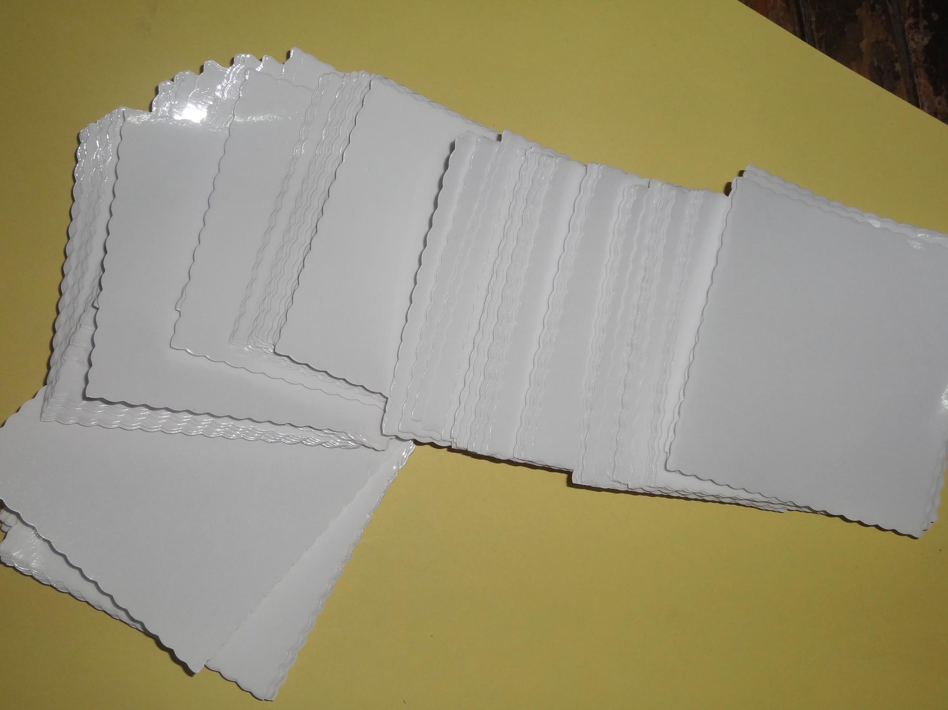 En stock al por mayor 9,5x9,5 cm pegatinas estáticas de coche de una sola pieza se pueden personalizar e imprimir LOGO image 4