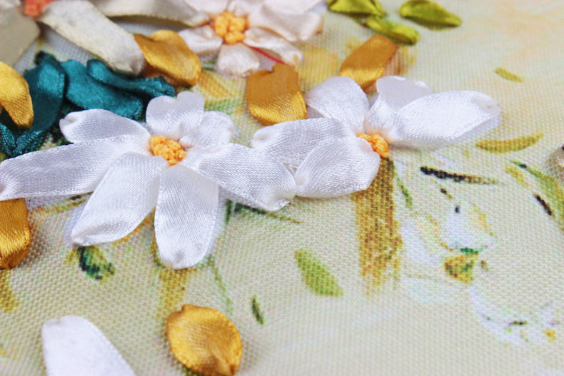 Oujin nianhua cinta de seda fábrica del bordado impresión en color directo colgando pintura