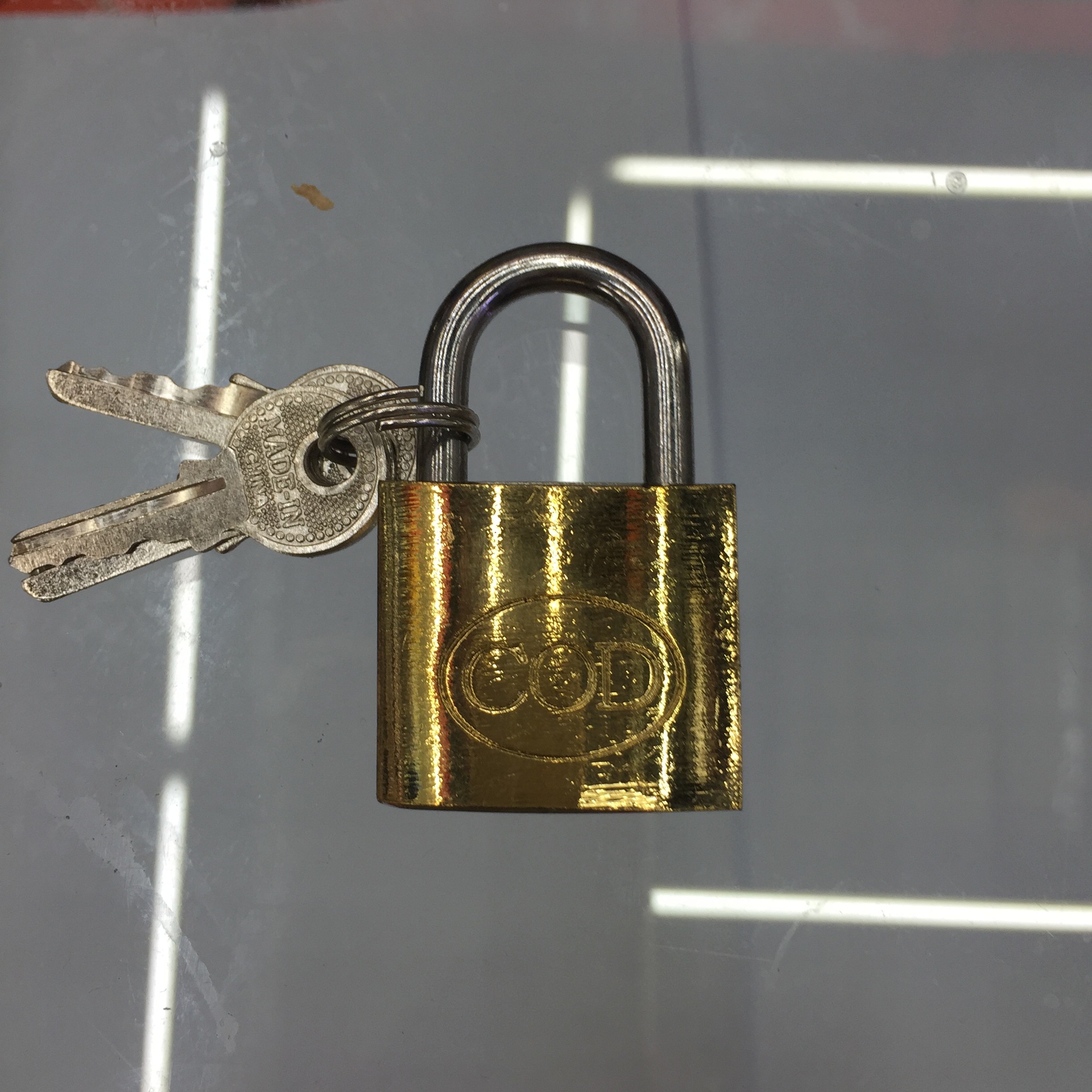 Padlock Titanium Luggage and luggage cabinet Drawer direct deal