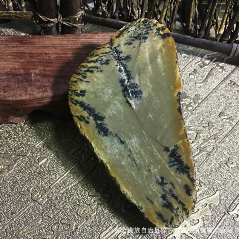 和田玉岫玉天然绿河磨玉透闪石老玉析木玉细浆料把件料 阿里巴巴