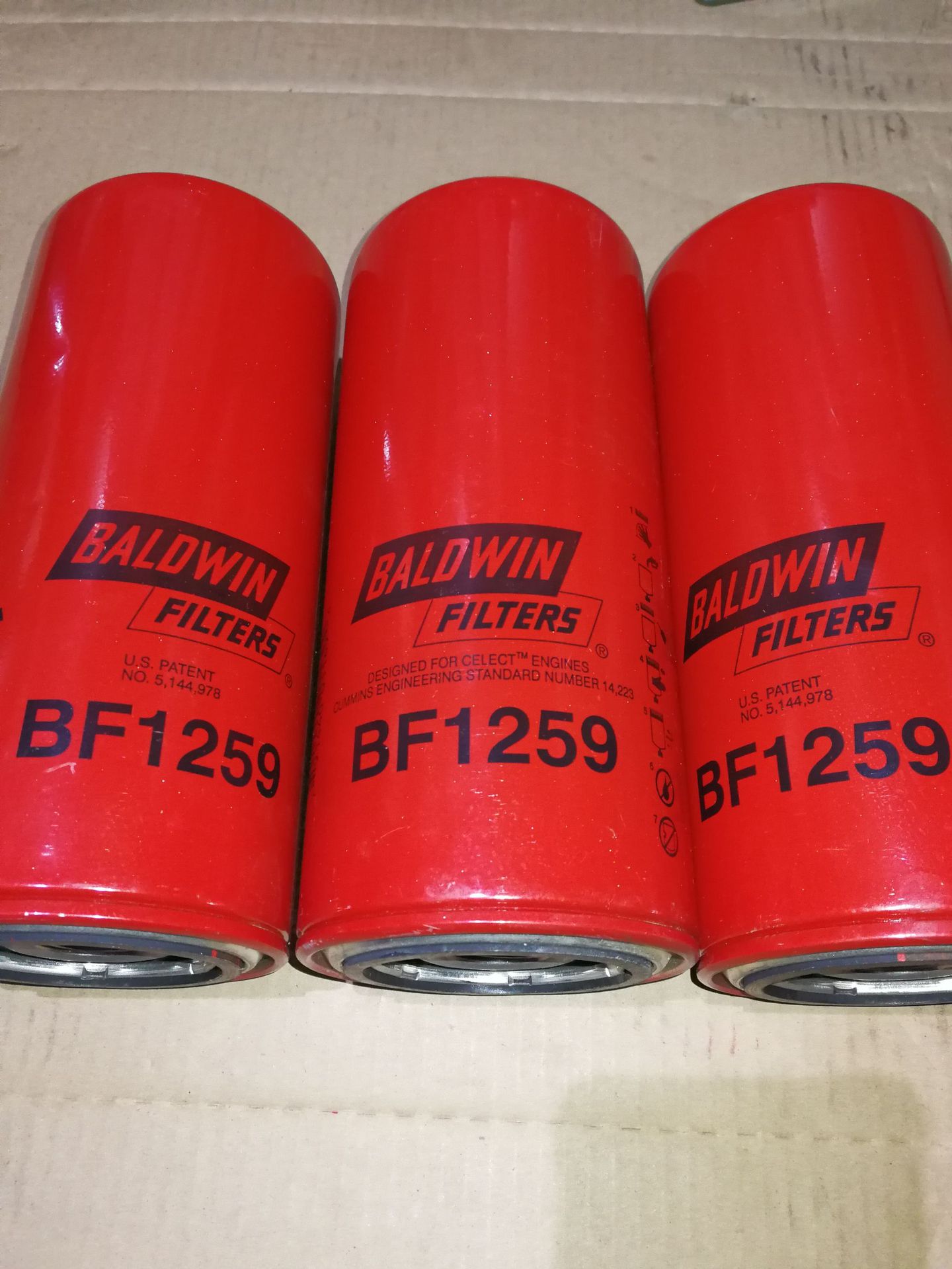 供应发动机滤芯器BF1259