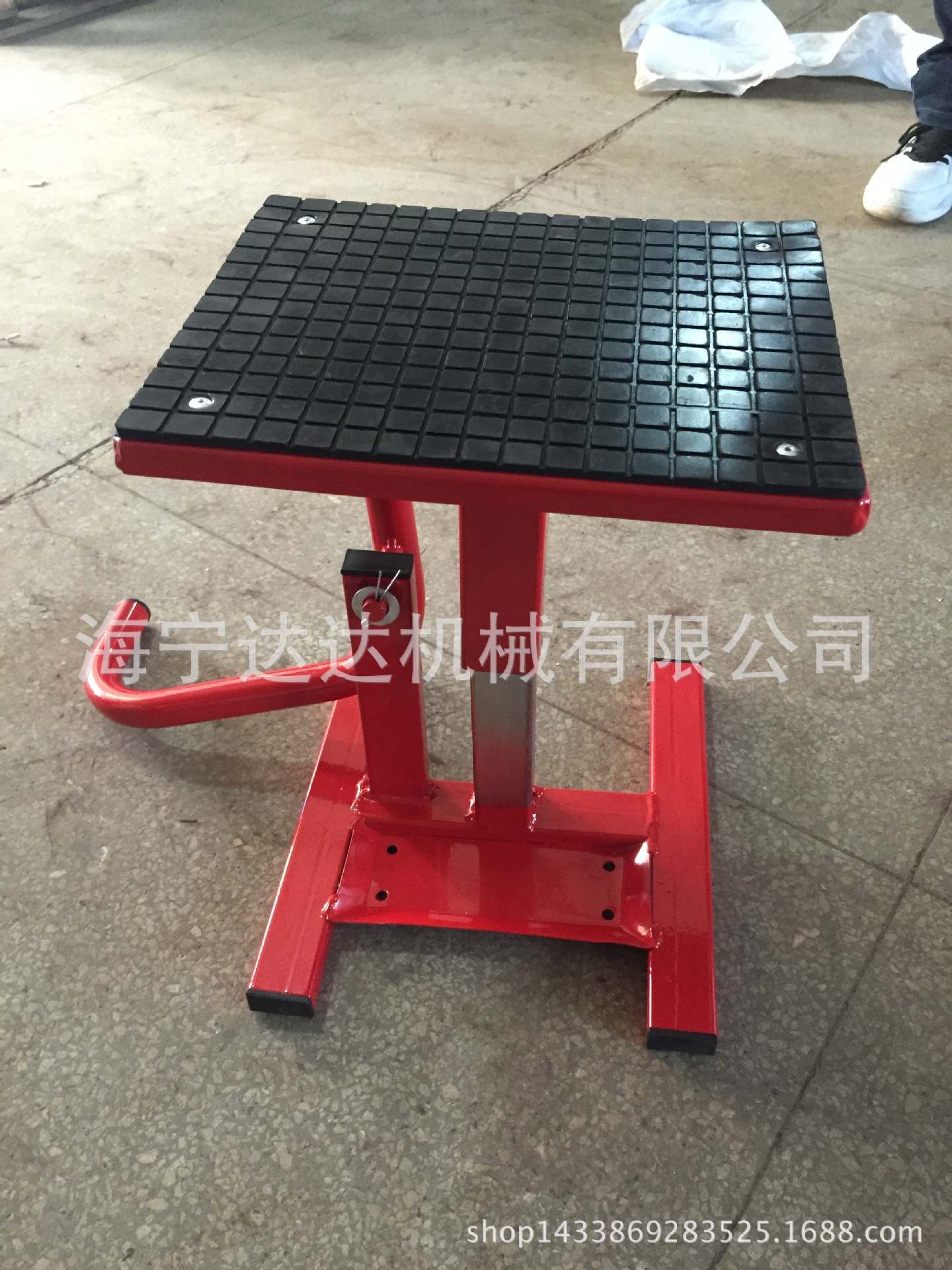 供应优质摩托车升降台维修平台支架维修工具