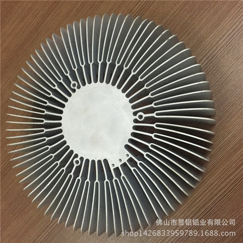 厂价供应6063铝型材,铝合金型材 太阳花型材,散热器型材,工业异形