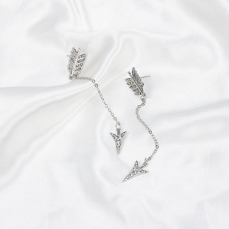 7g Weight Earrings Classification Women'S Gender Gold, Silver Color Hot Sale Popular Ornament Rhinestone Tassel Arrow Earrings European And American Style Women Fashion Stud Earrings 4