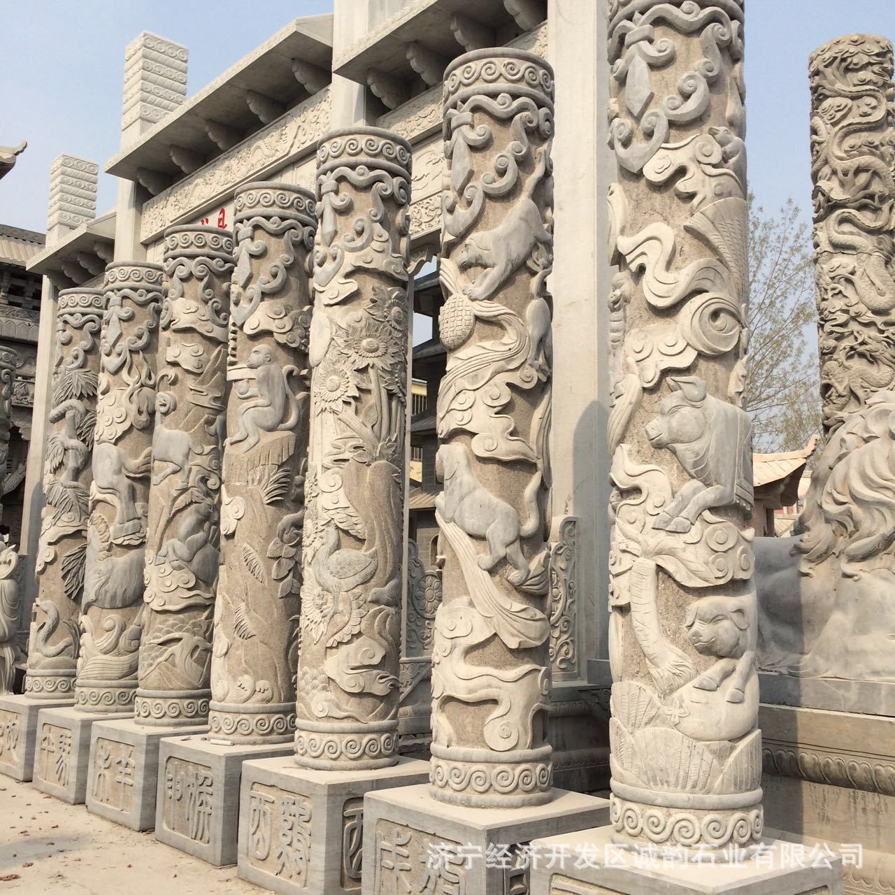 嘉祥诚韵石龙柱雕刻厂家 景观石柱子 寺庙公园盘龙柱 石雕文化柱-阿里巴巴