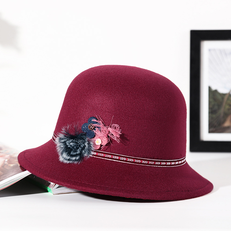 Las mujeres de otoño e invierno sombrero de lana de moda elegante decoración de la flor personalizada al aire libre cálido sombrero de cuenca estilo coreano sombrero superior entrega de una sola pieza image 9
