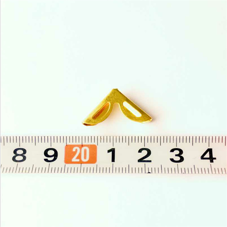 厂家直销铁质包角纸盒铁皮包角包角相框包角木盒包角五金包角