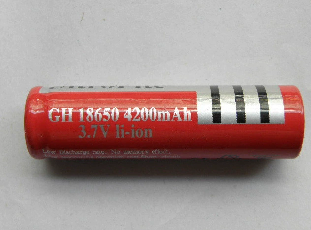 Li-ION БАТАРЕЯ 18650 литиевая батарея 4200 мАч направленный яркий свет фонарик зарядная батарея 3.7В 3.7В