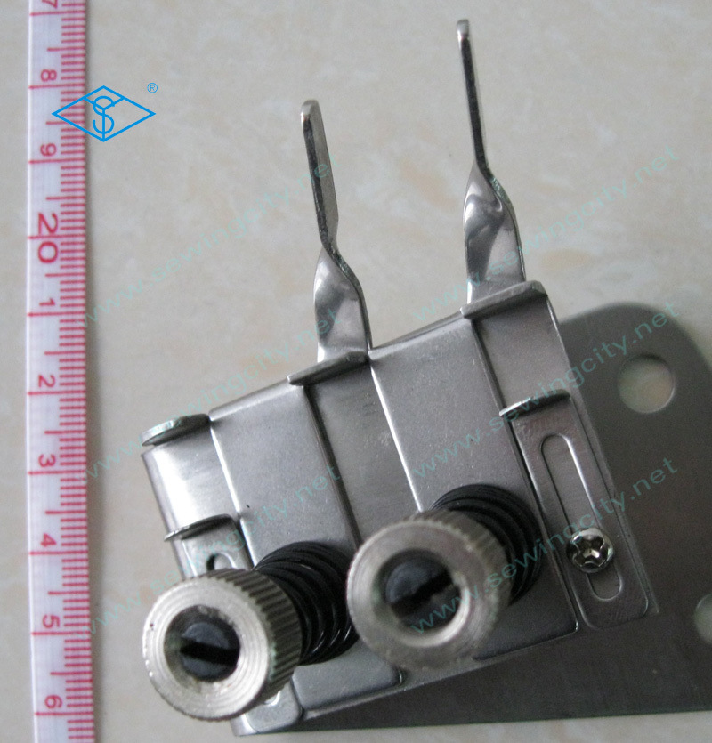 缝纫机配件人字车曲折缝松紧带调节器编号:457-T2(不锈钢)夹子