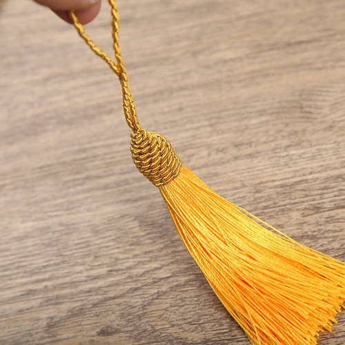 Threaded screw ball tassel gift hanging tassel clothing bookmark factory direct supply