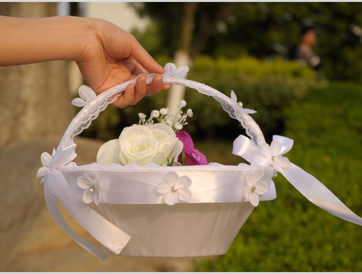 Wedding products, wedding products, wedding products, wedding products, Ruitiya Western-style wedding flower baskets, wedding flower baskets, pure white flowers, flower boys scattering flower baskets, wholesale wedding supplies detail image 7