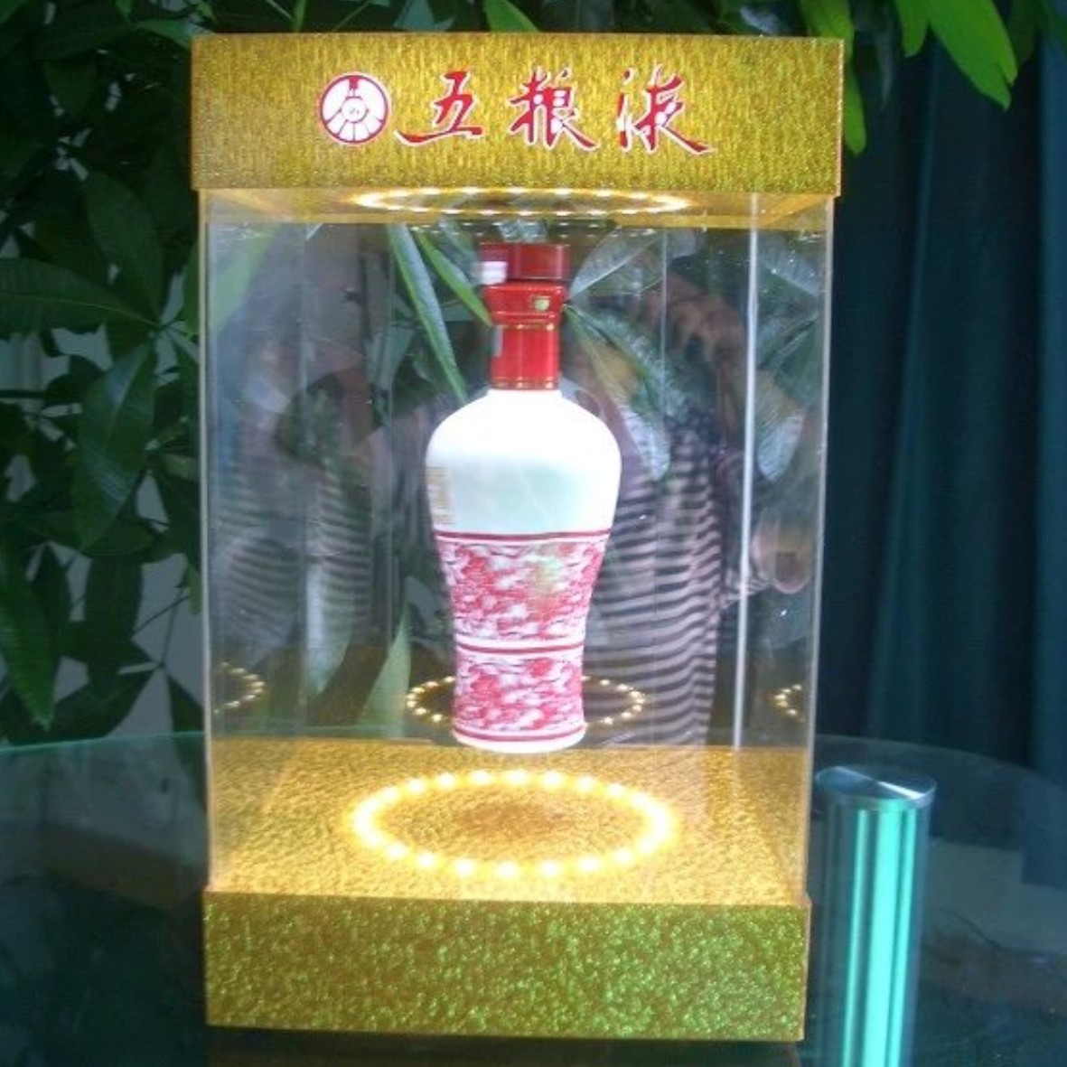 磁悬浮展示架 磁悬浮礼品 白酒/红酒/洋酒/啤酒/亚克力展示架