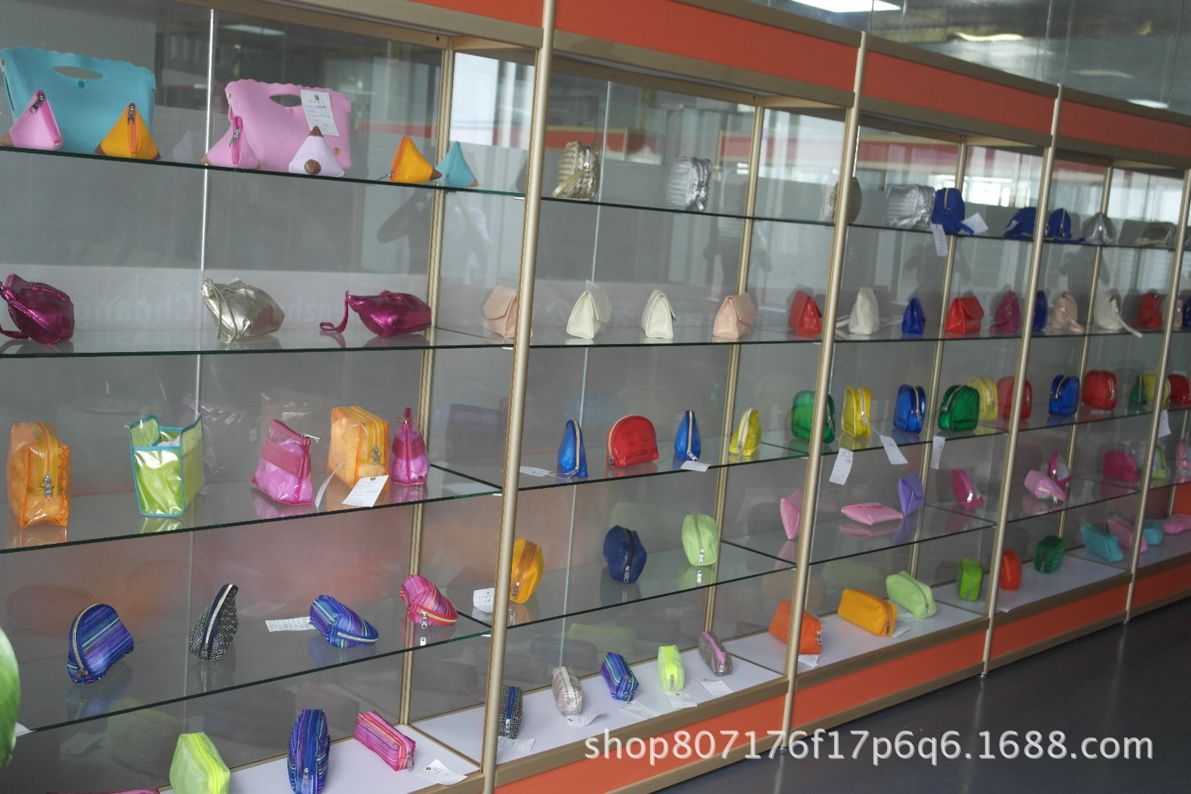 _SAM4372