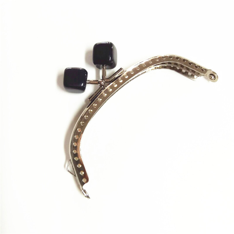 厂家供应 手工针孔拱形光面黑色胶珠头口金 DIY针孔手工口架