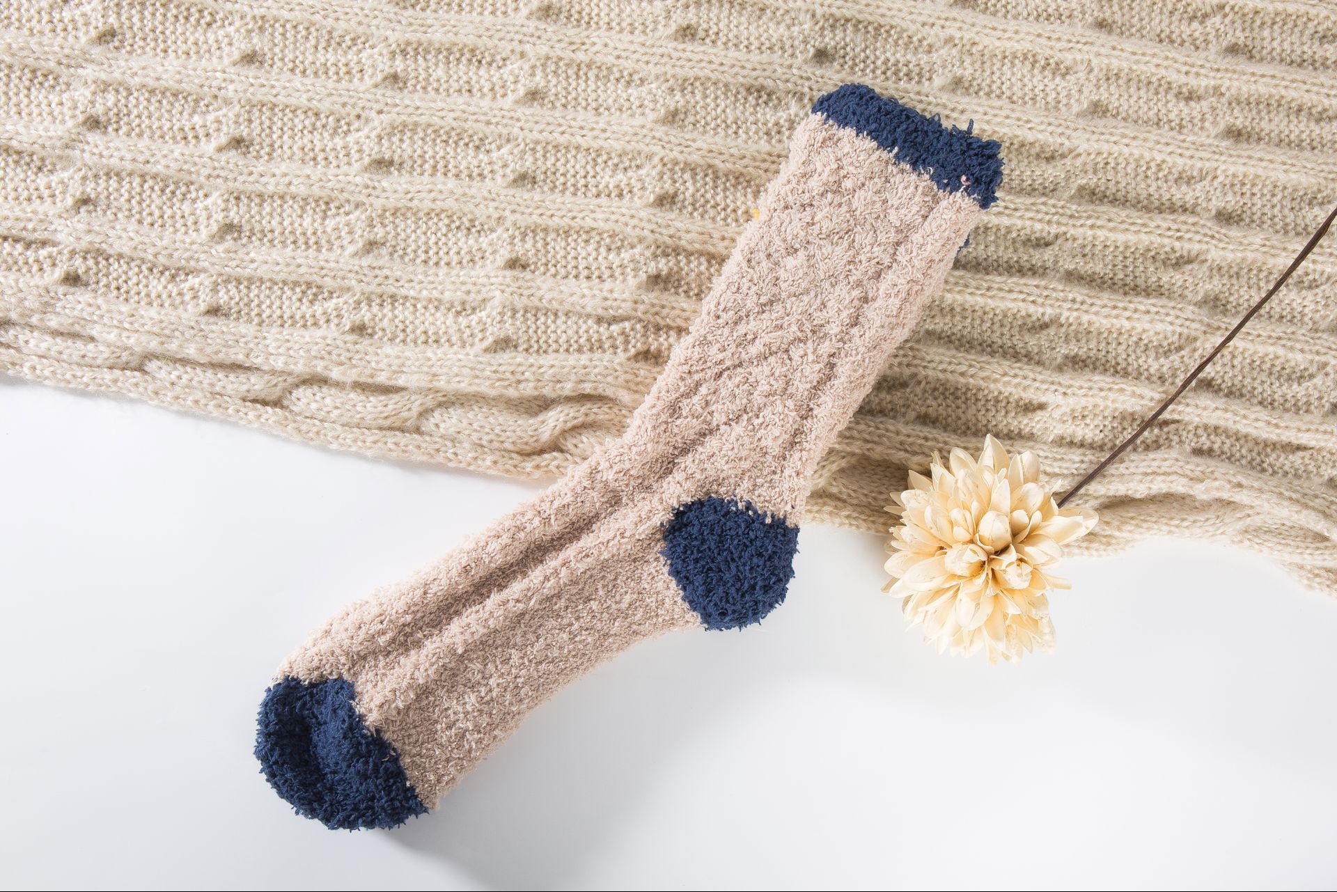 BAD2A8E7E39E322F9994226D95D2B1