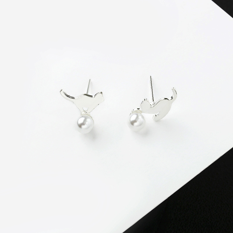 Simple Pearl Cartoon Cat Ear Studs Korean Fashion Allergy Animal Ear Jewelry Wholesale display picture 3