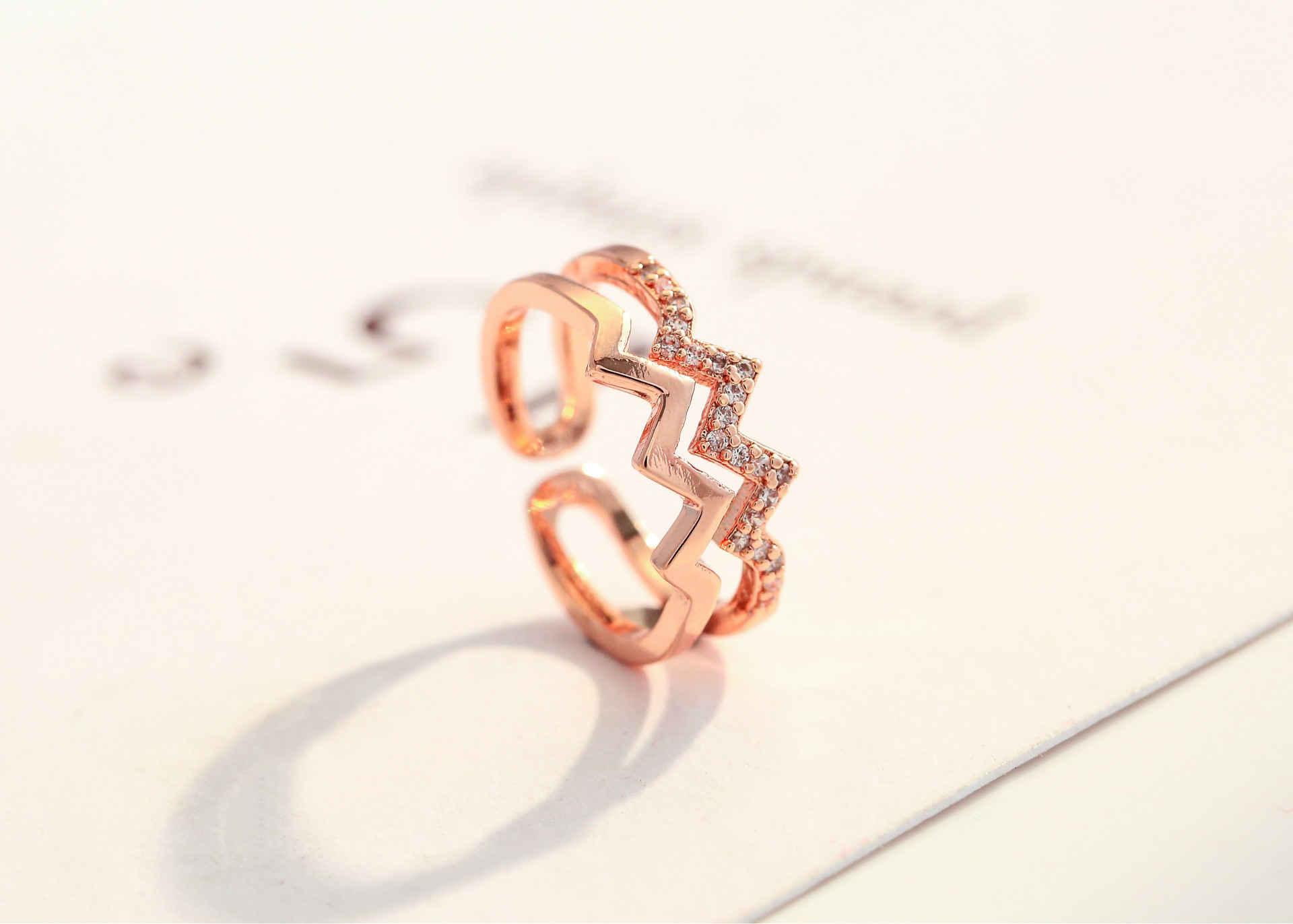 Simple Style Waves Copper Plating Inlay Artificial Crystal Rings 1 Piece