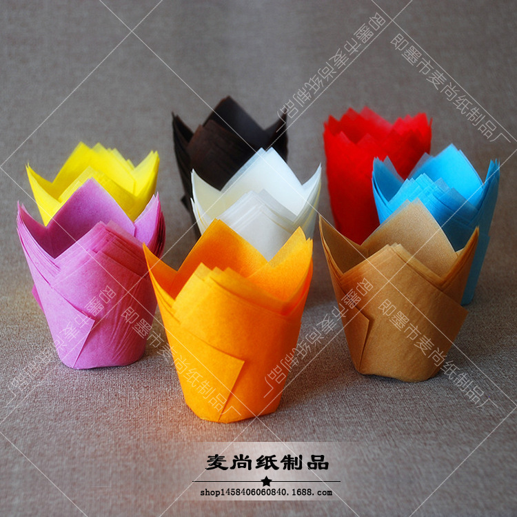 Calidad alimentaria Tulip Cupcake pastel papel de hornear tomafen muffin pan papel taza fábrica al por mayor personalización