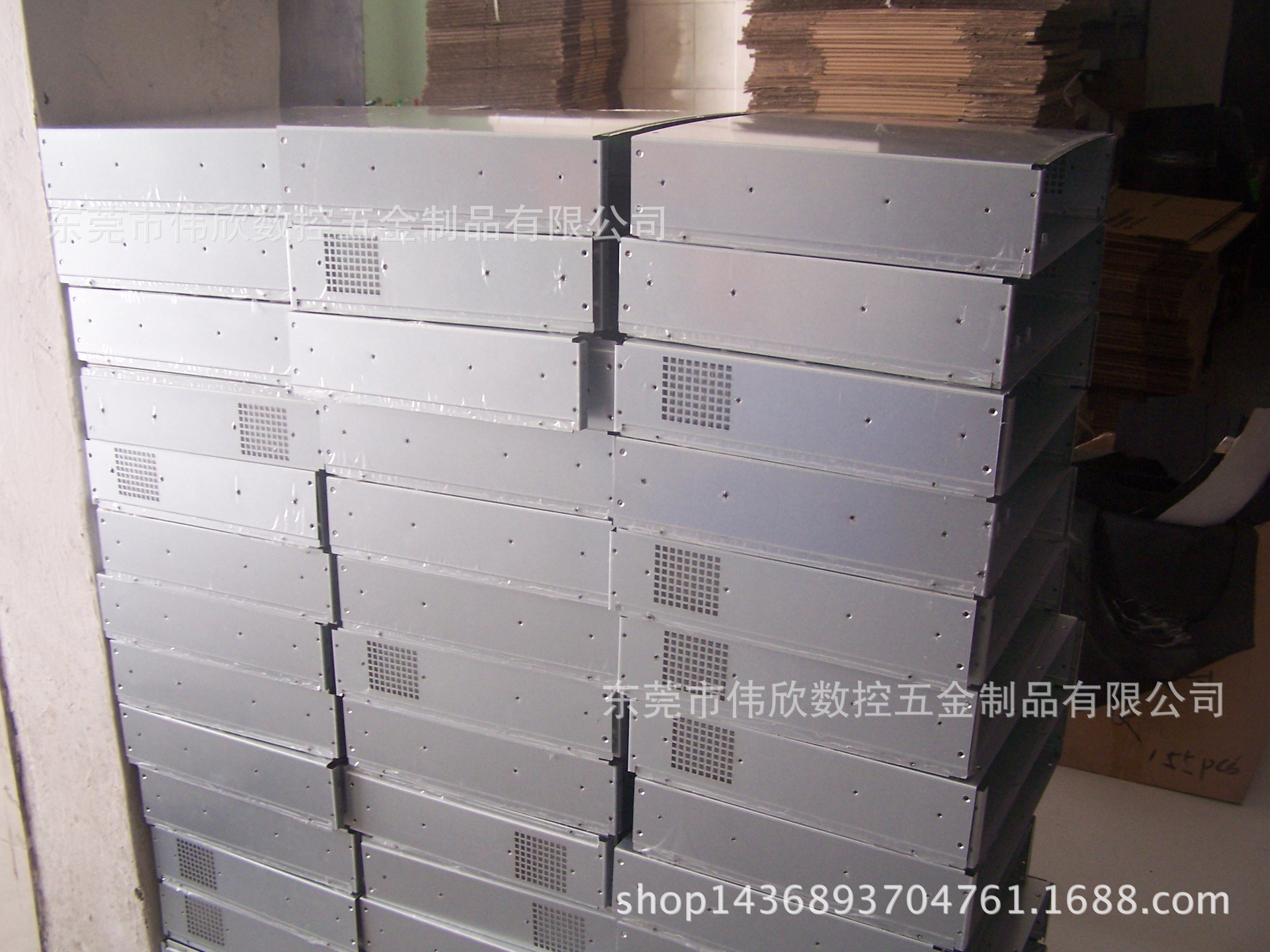 深圳东莞加工定制钣金工控设备机壳1U2U3U通讯机箱医疗机箱