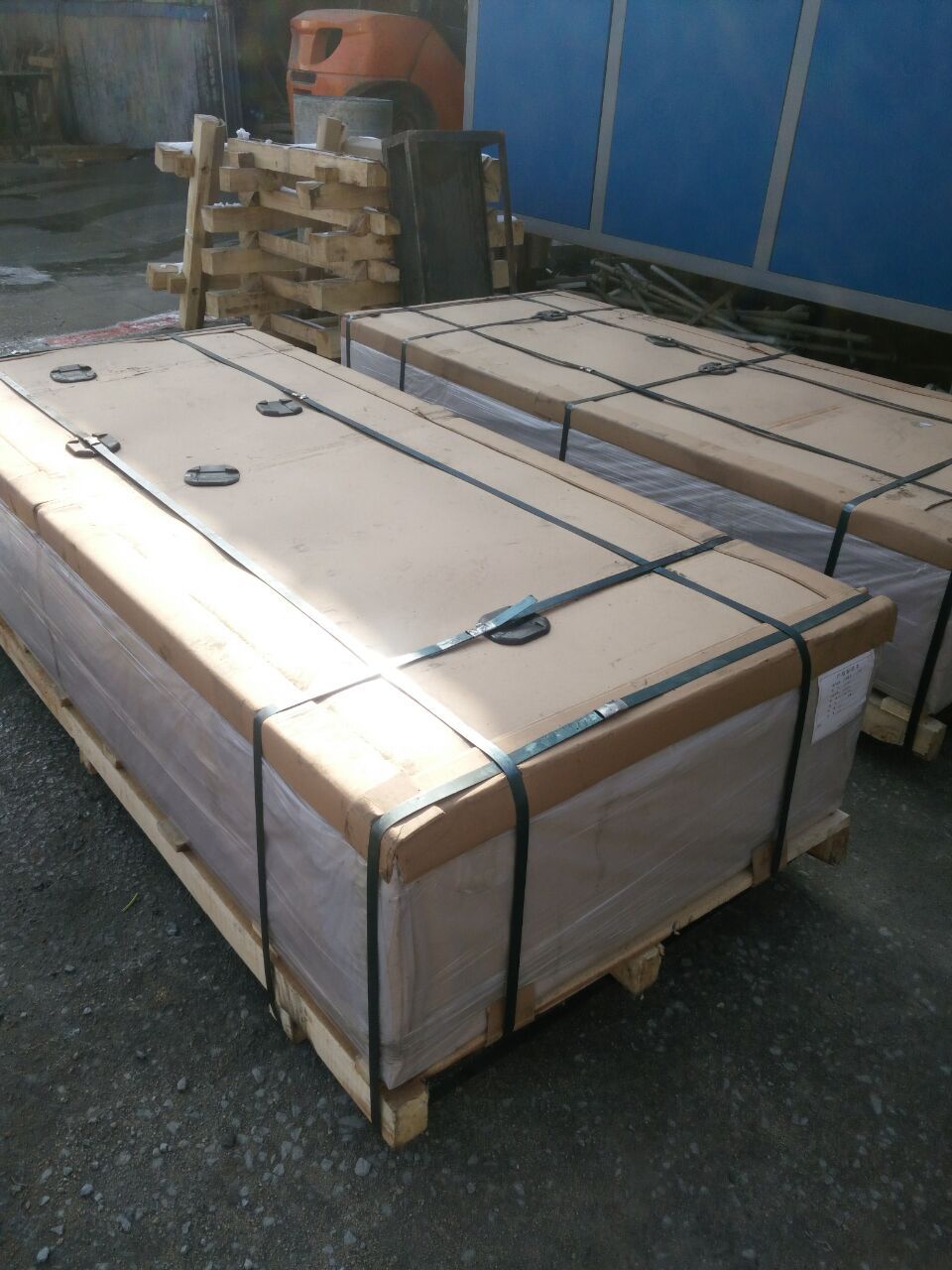 E2EB76BCDB11A2C3F52878D11AA3AA