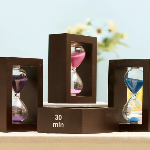 Hourglass creative gift 30-minute wooden hourglass timer, gift for men and women, holiday birthday ornaments